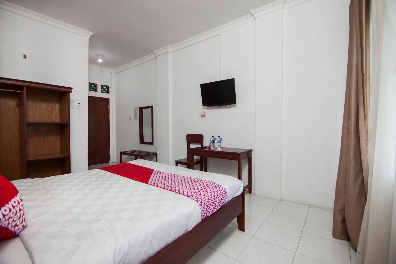 Oyo 796 Penginapan Fergael Pematangsiantar Exterior foto